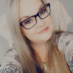 Meet your Posher, Lori